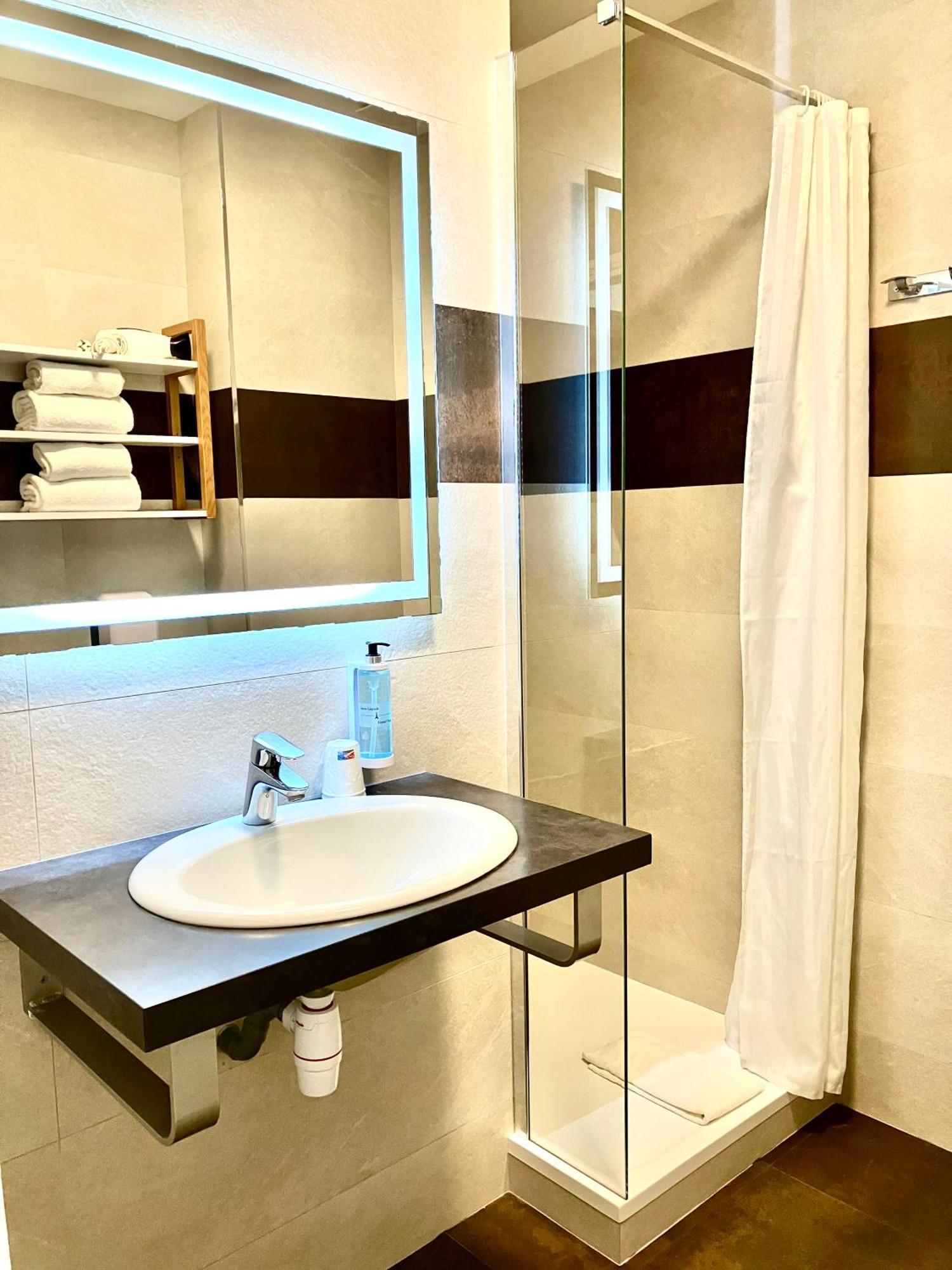 Hotel Lou Marques Saintes-Maries-de-la-Mer Ngoại thất bức ảnh