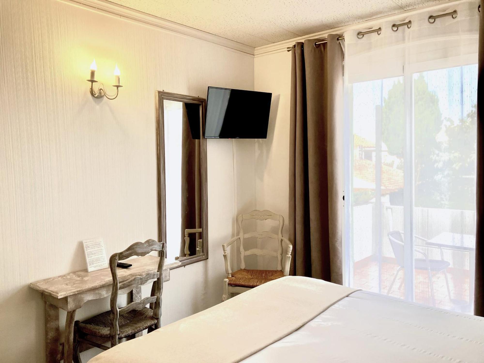 Hotel Lou Marques Saintes-Maries-de-la-Mer Ngoại thất bức ảnh