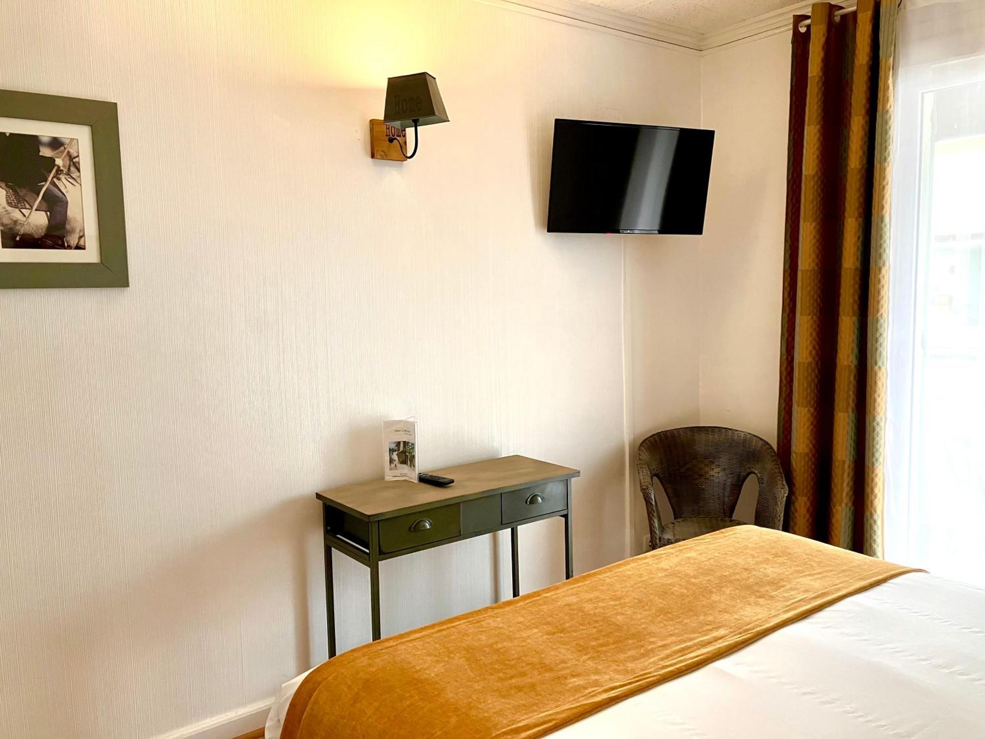Hotel Lou Marques Saintes-Maries-de-la-Mer Ngoại thất bức ảnh