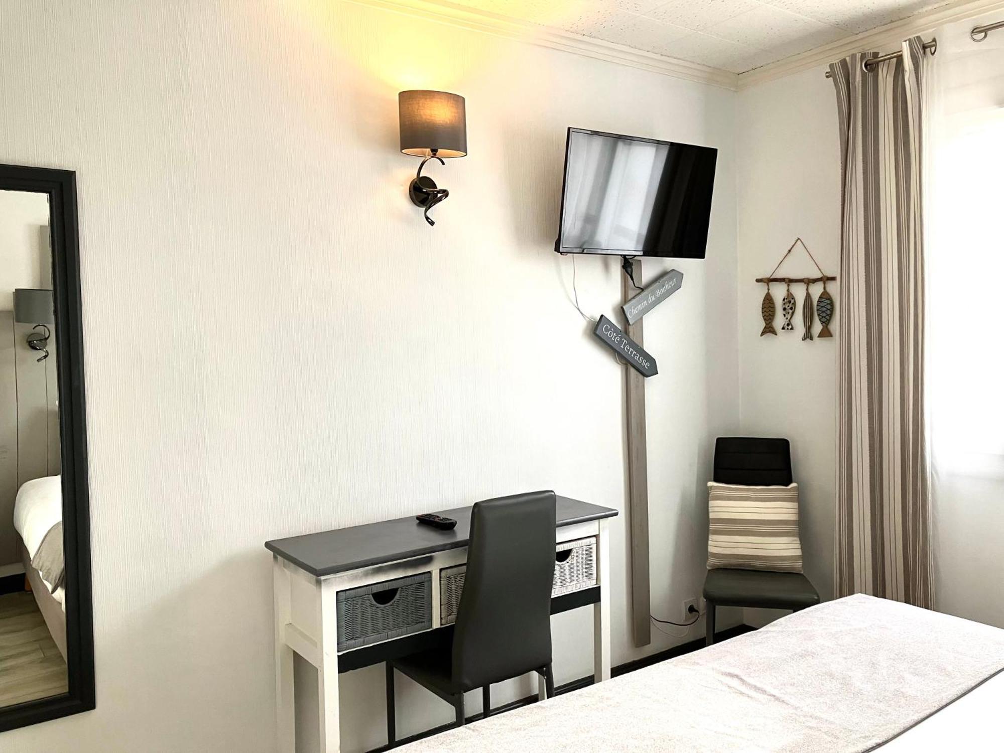 Hotel Lou Marques Saintes-Maries-de-la-Mer Ngoại thất bức ảnh