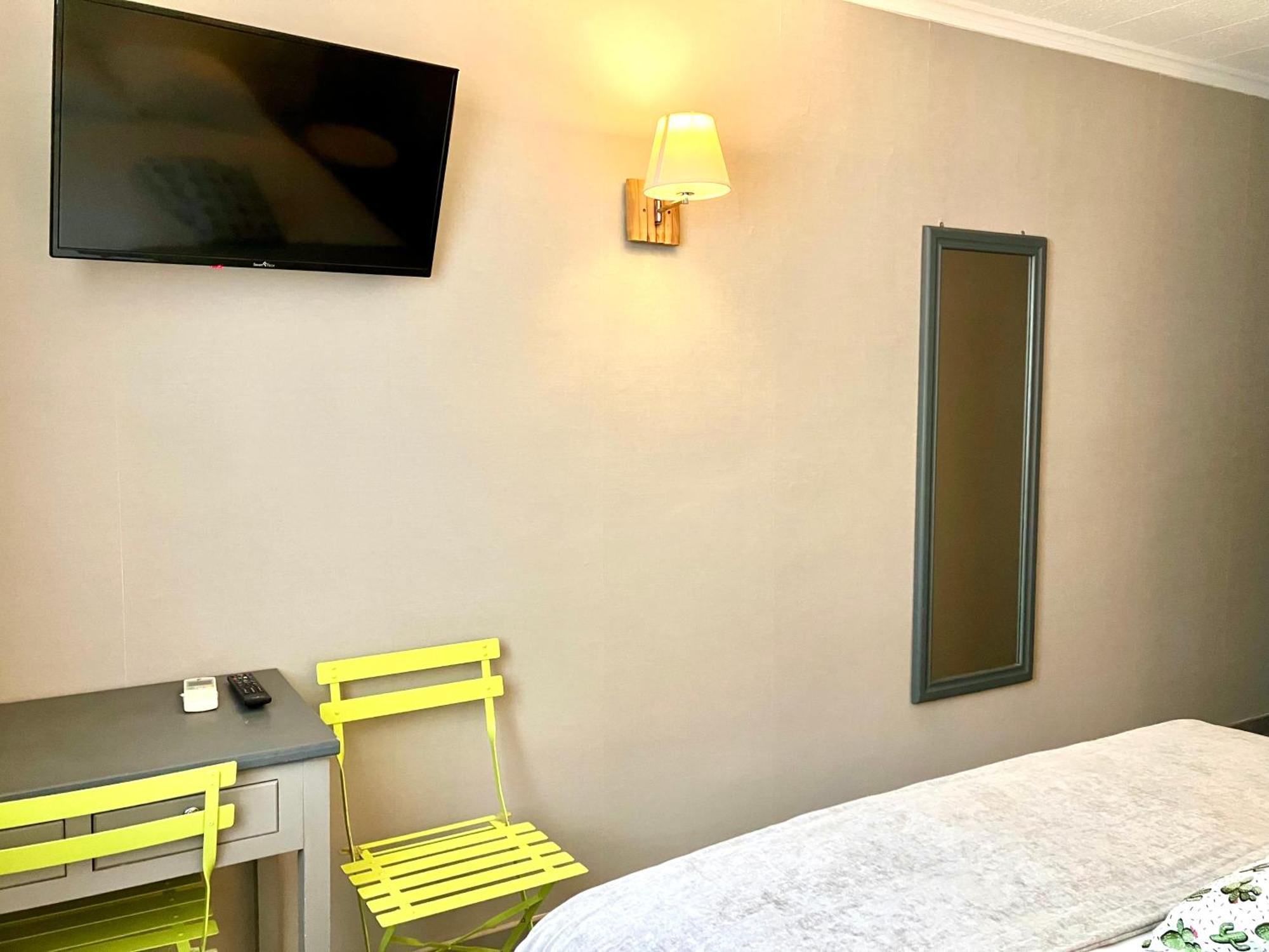 Hotel Lou Marques Saintes-Maries-de-la-Mer Ngoại thất bức ảnh